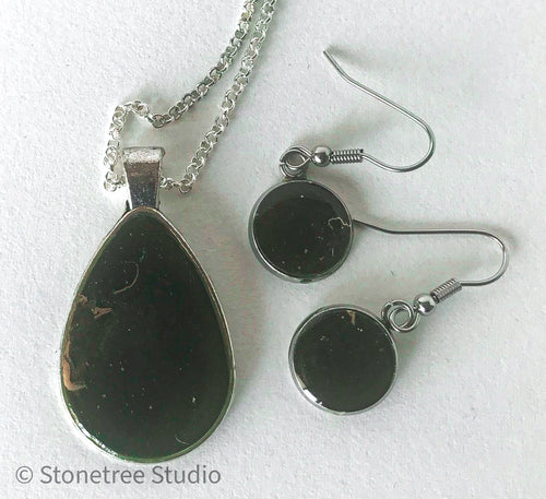 Dark olive and gold necklace set