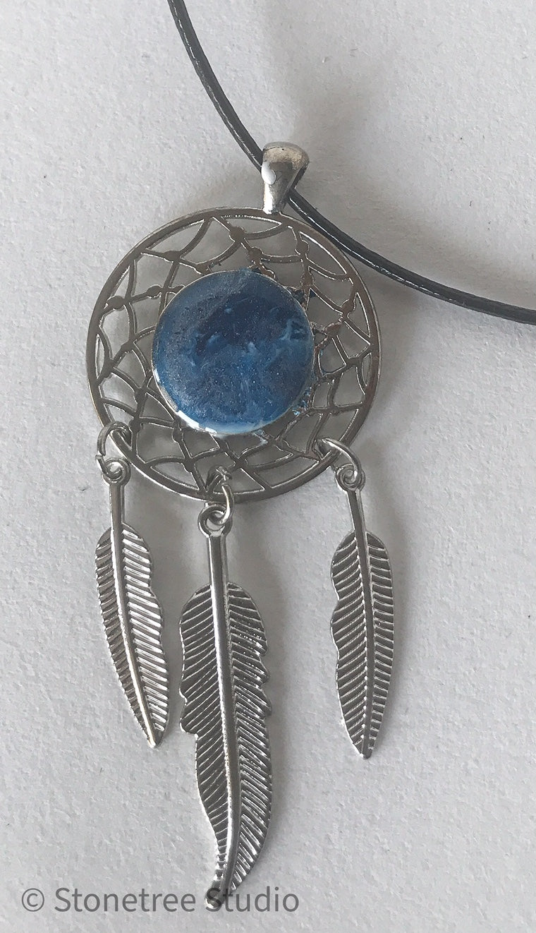 dreamcatcher necklace blue center